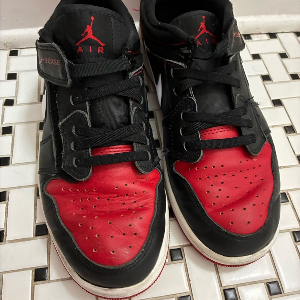 Jordan Men's Athletic Black and Red Shoes